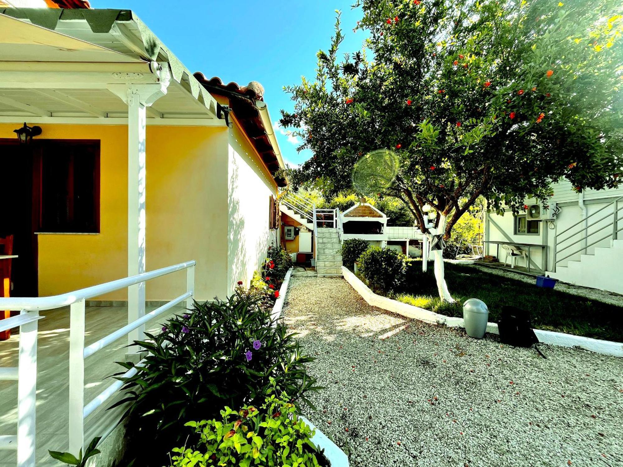 Garden Rooms Химара Экстерьер фото