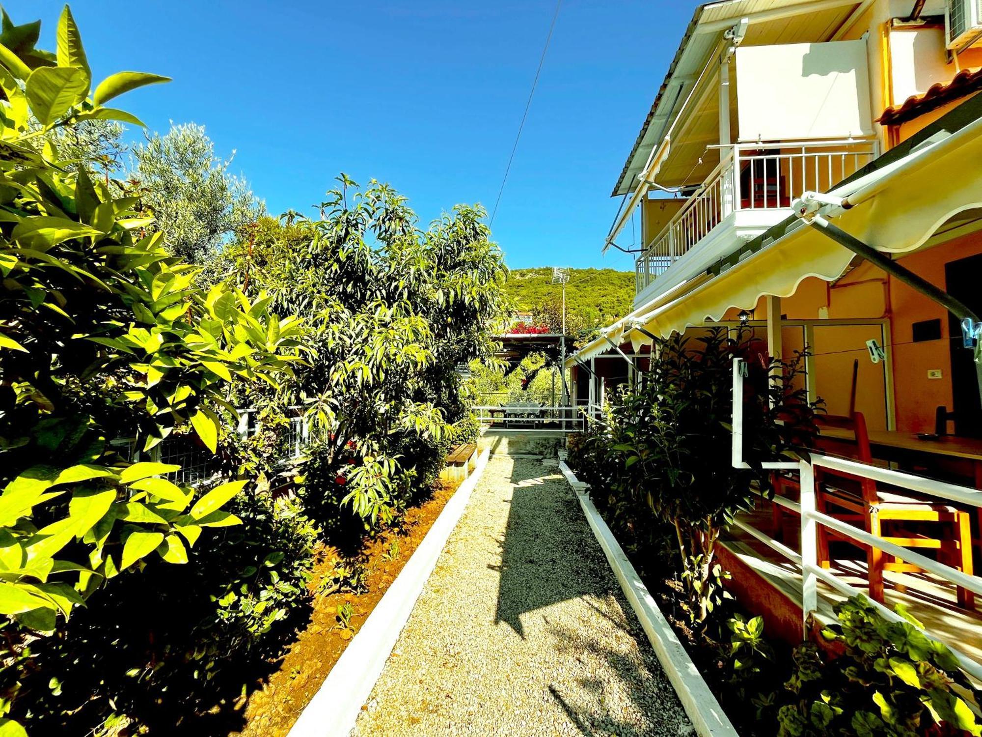 Garden Rooms Химара Экстерьер фото