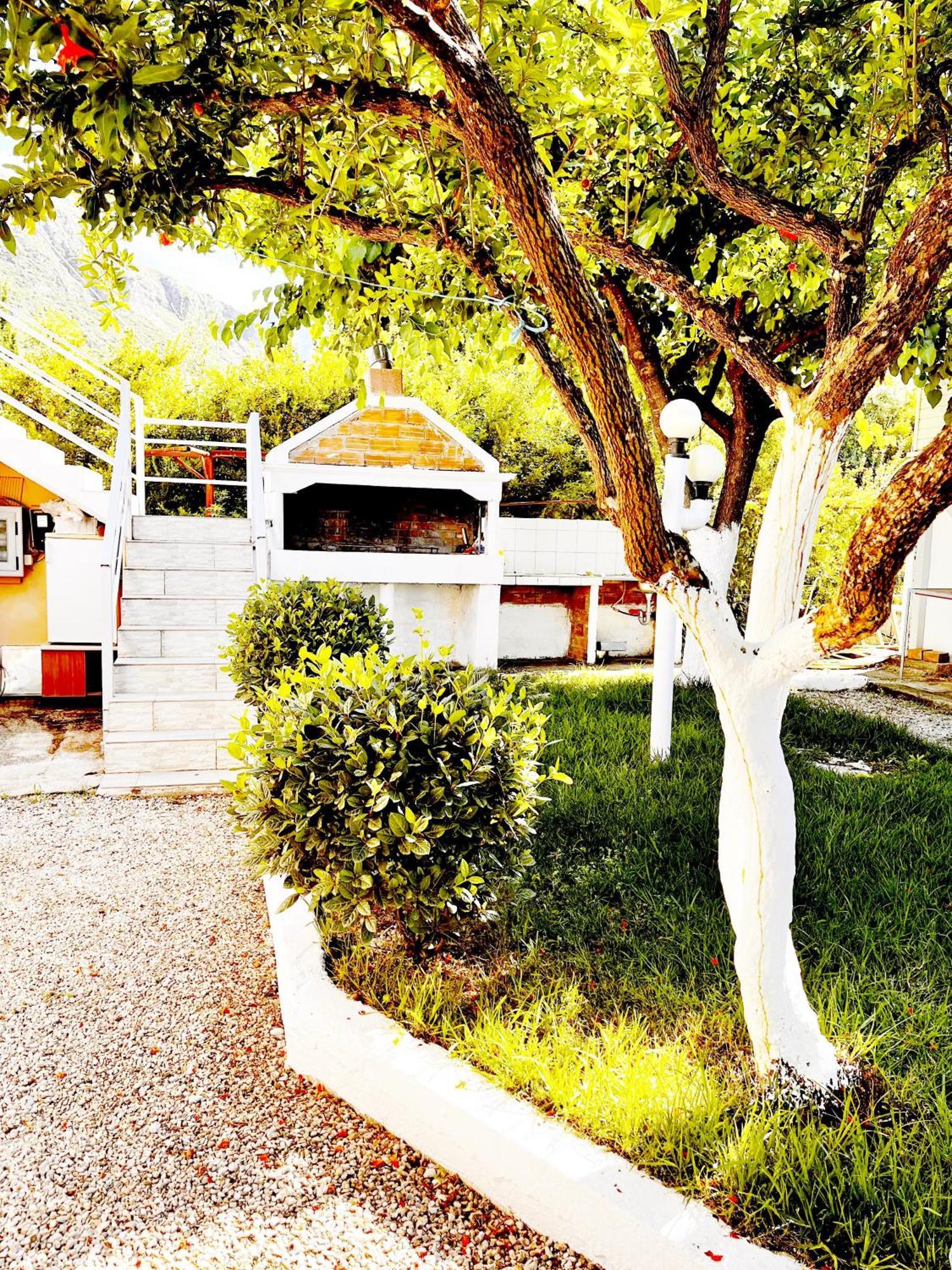 Garden Rooms Химара Экстерьер фото