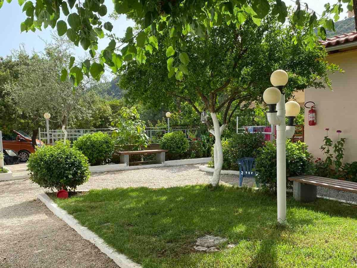 Garden Rooms Химара Экстерьер фото